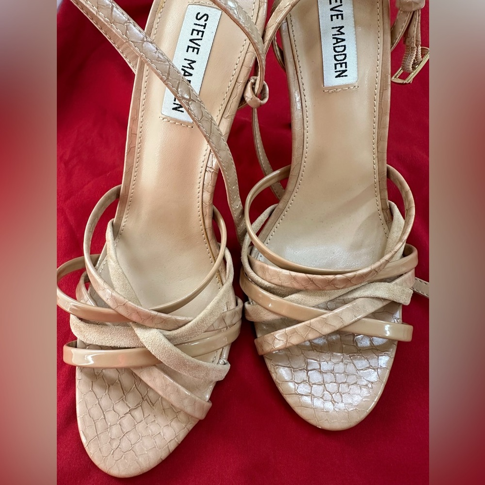 Never used!!! Steve Madden tan snake skin pattern stiletto heels! 4 inch heels!